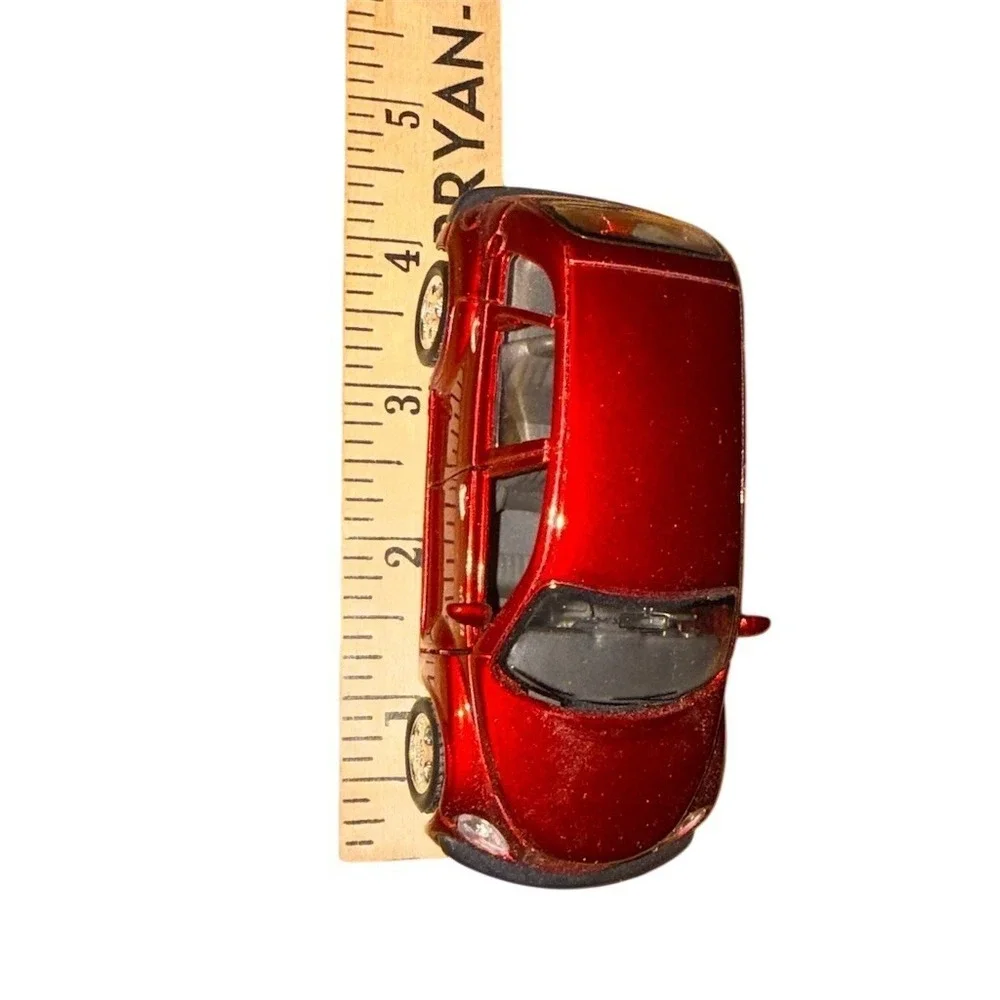 Maisto Chrysler PT Cruiser Diecast Model Car Red Pull Back Opening Doors‎